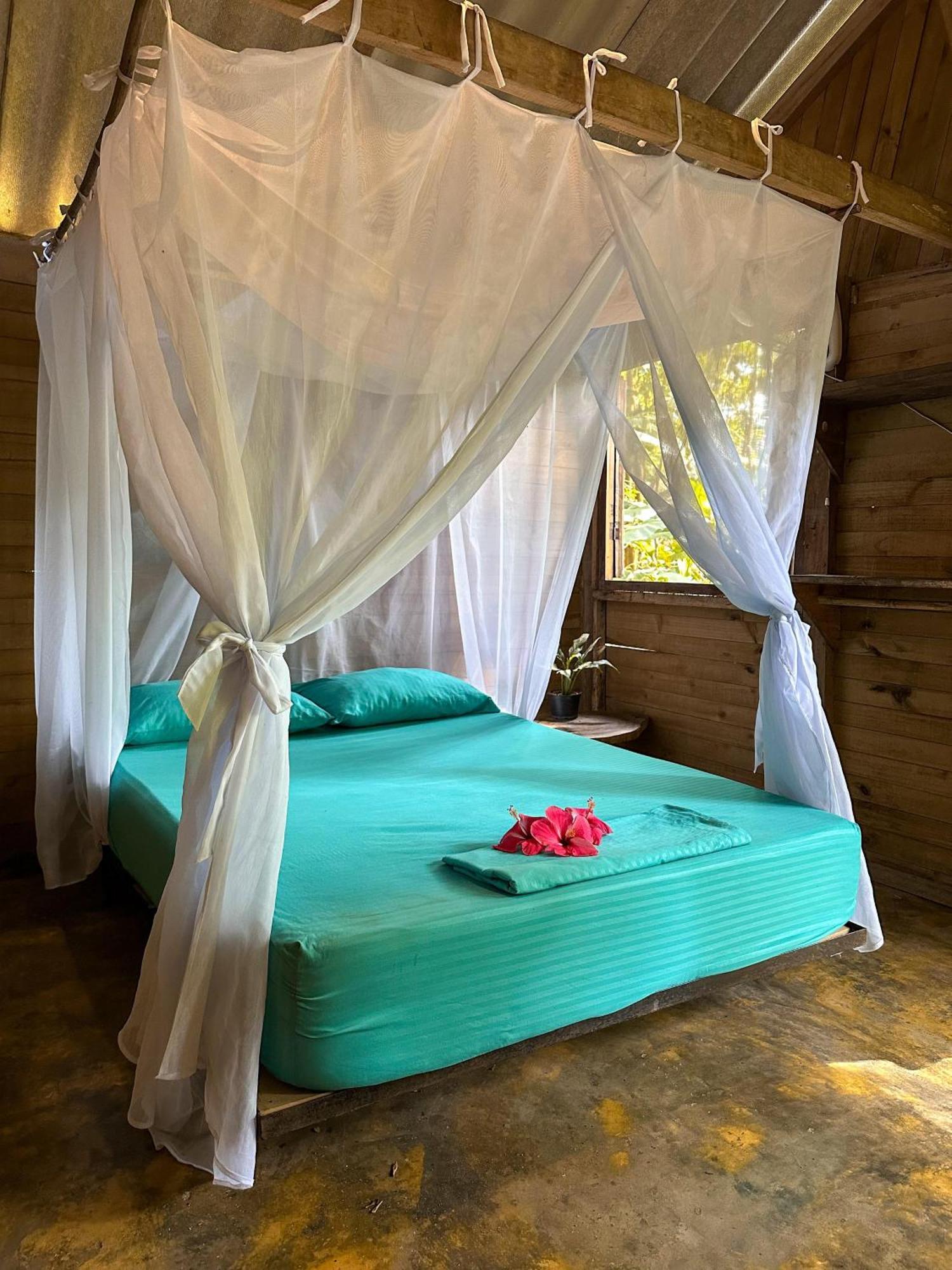 La Aldea Hostel, Camping Y Hamacas Паломино Екстериор снимка