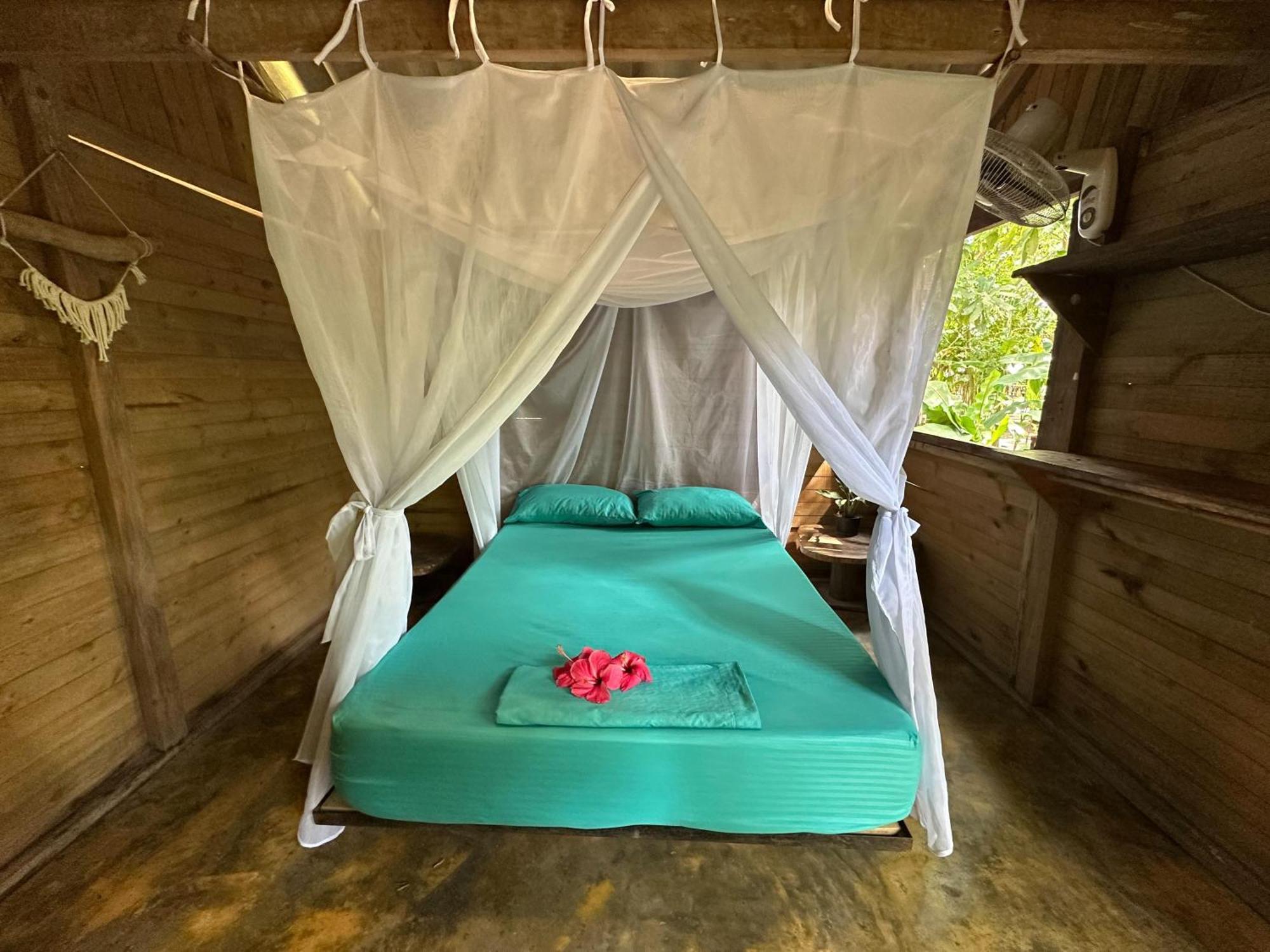 La Aldea Hostel, Camping Y Hamacas Паломино Екстериор снимка